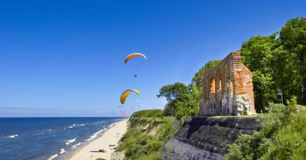 Apartamenty Obok Ruin Trzęsacz Exteriör bild